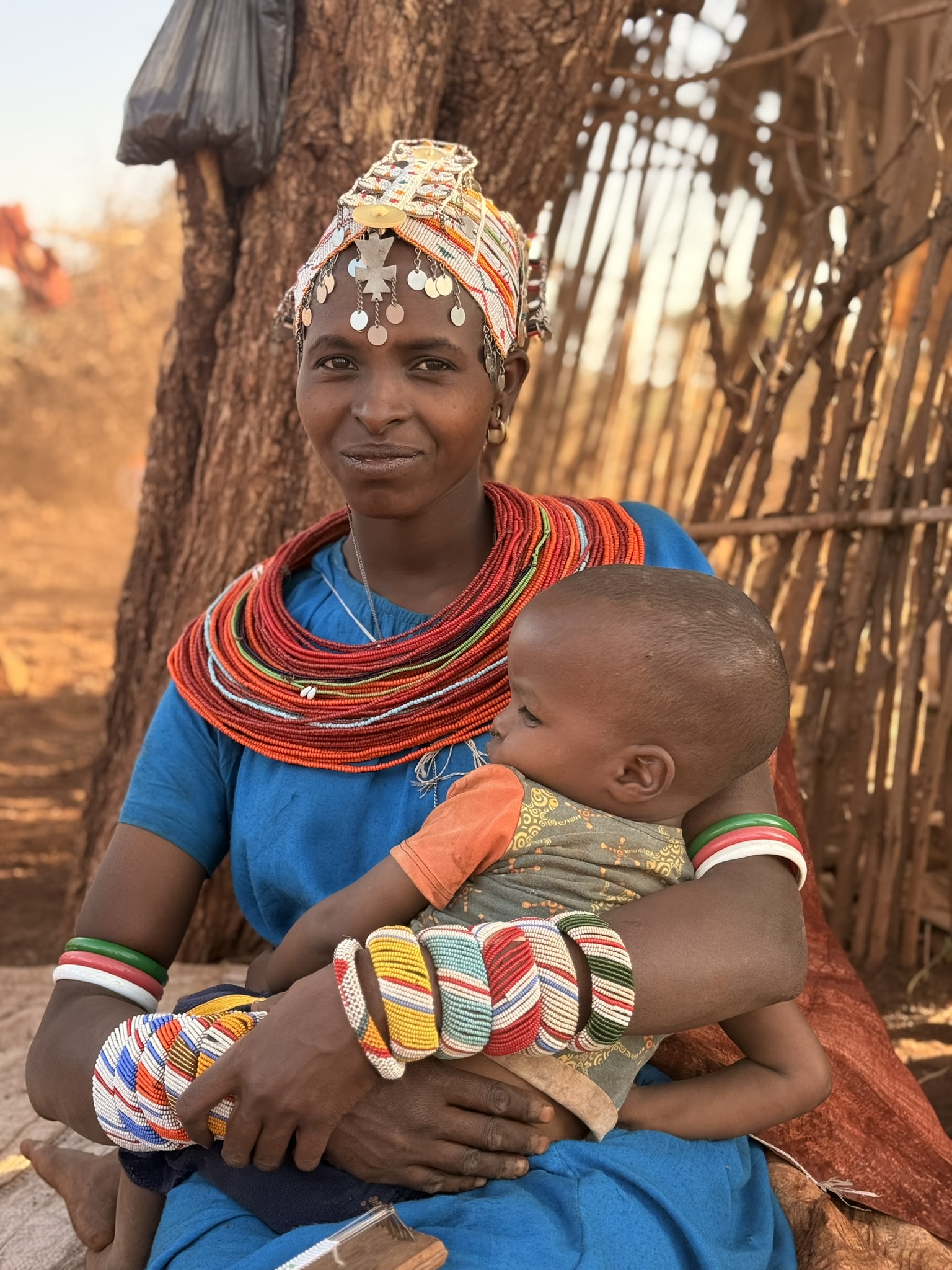 Donna Rendille con bambino